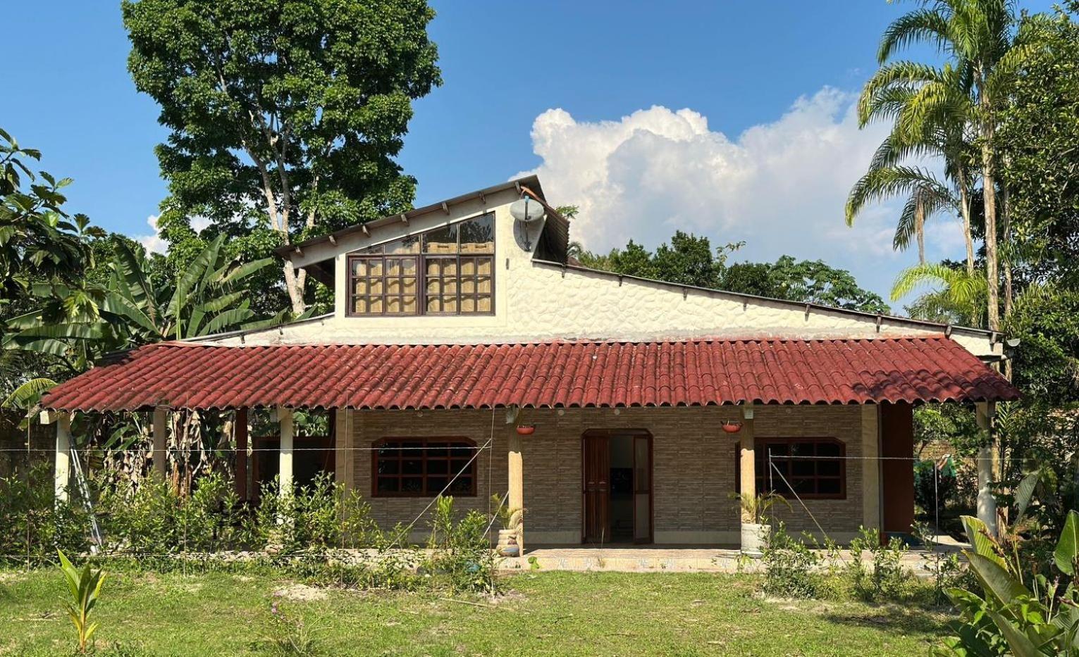 Casa Alojamiento La Cascina Hotel Iquitos Exterior photo